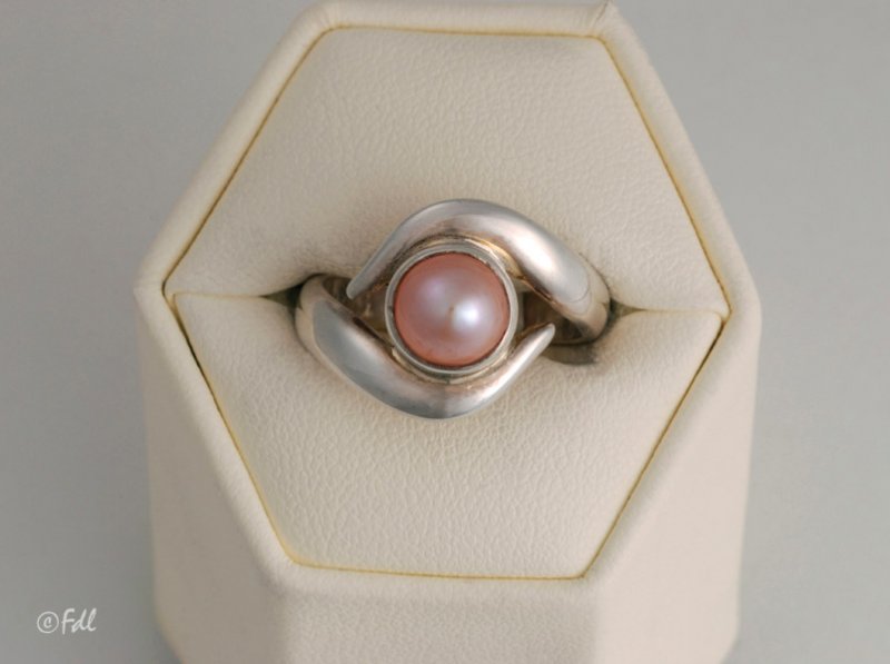 Bague avec perle naturelle de la mer d'Adaman