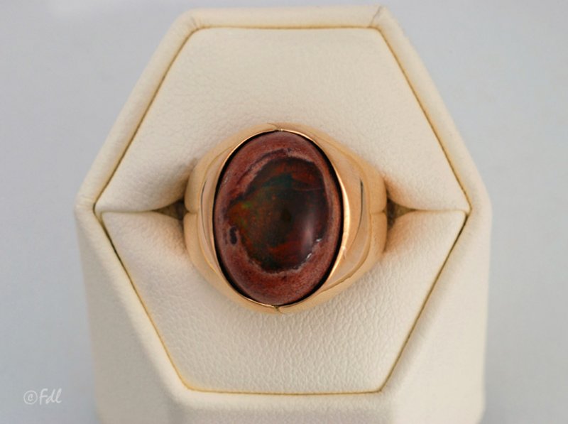 Bague en or 18 ct avec boulder opale