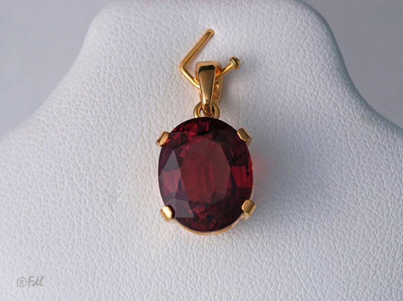 Pendentif en or 18 ct avec tourmaline rose