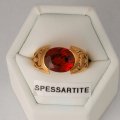 Bague en or 18 ct avec spessartite