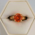 Bague en or 18 ct avec grenat mandarine