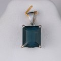 Tourmaline bleue (indigolite) sur or blanc 18 ct