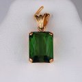 Pendentif en or 18 ct avec tourmaline verte