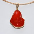 Pendentif en or 18 ct avec opale de feu