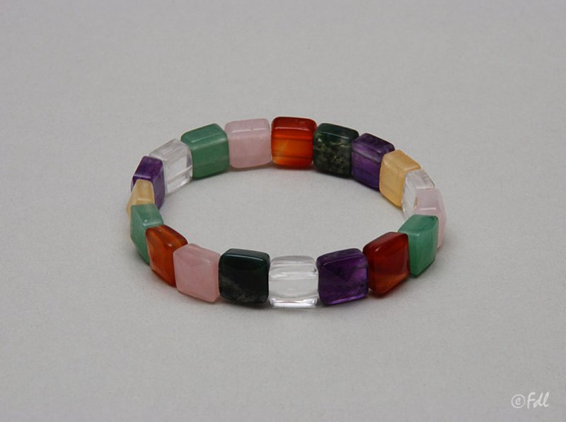 Bracelets avec diverses pierres PM