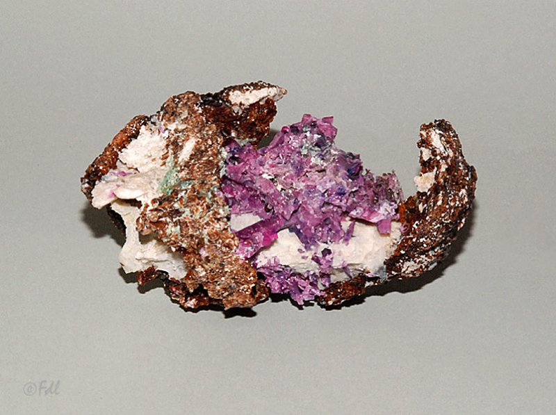 Geode de rubis et fuchsite