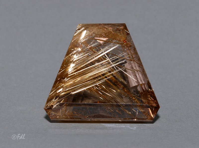 Quartz avec inclusions de rutile